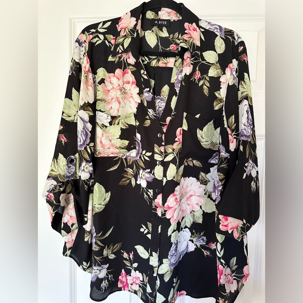 NWOT* A. Byer Black Floral Blouse- Size 1X